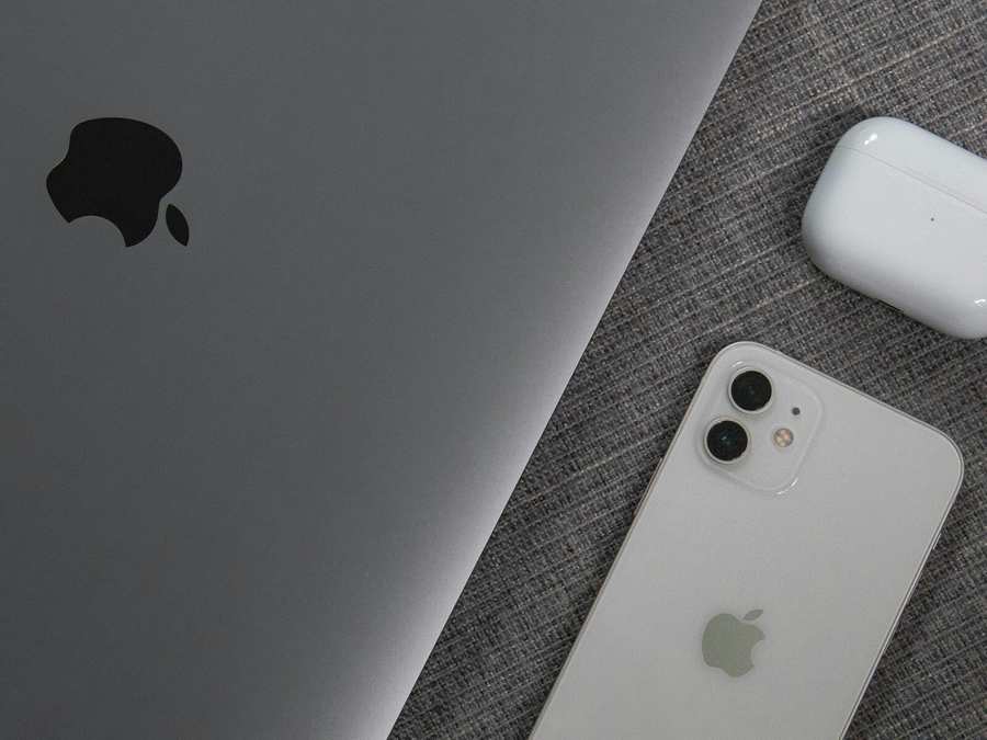 Apple Releases iOS 26.4 & watchOS Updates to Fix Battery & iMessage Issues