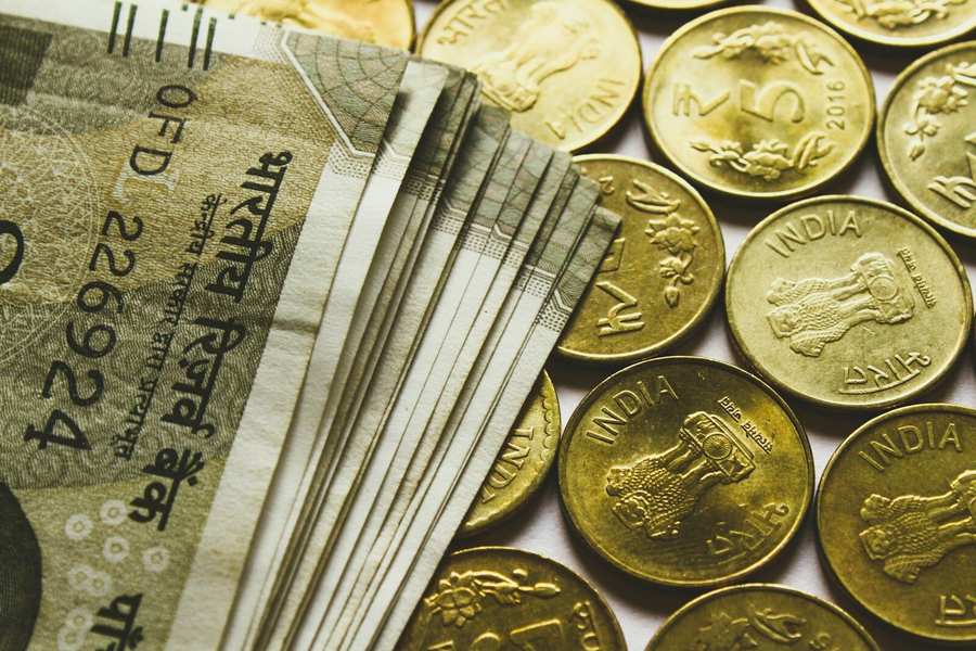 Rupee Vs Dollar Today 30 March 2026: INR Recovers Amid RBI Intervention