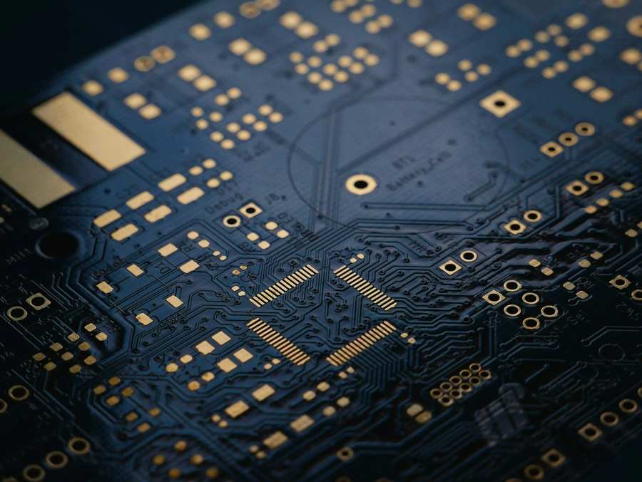 Iran War Disrupts Global Helium Supply, Impacting AI & Chip Industry