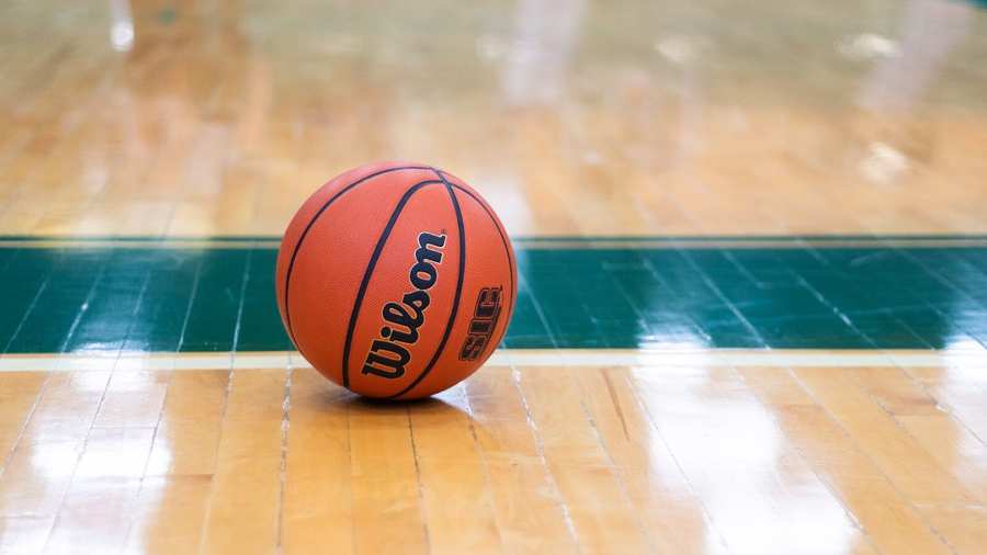 Illinois vs Iowa Basketball: Match Analysis and Expected Lineups