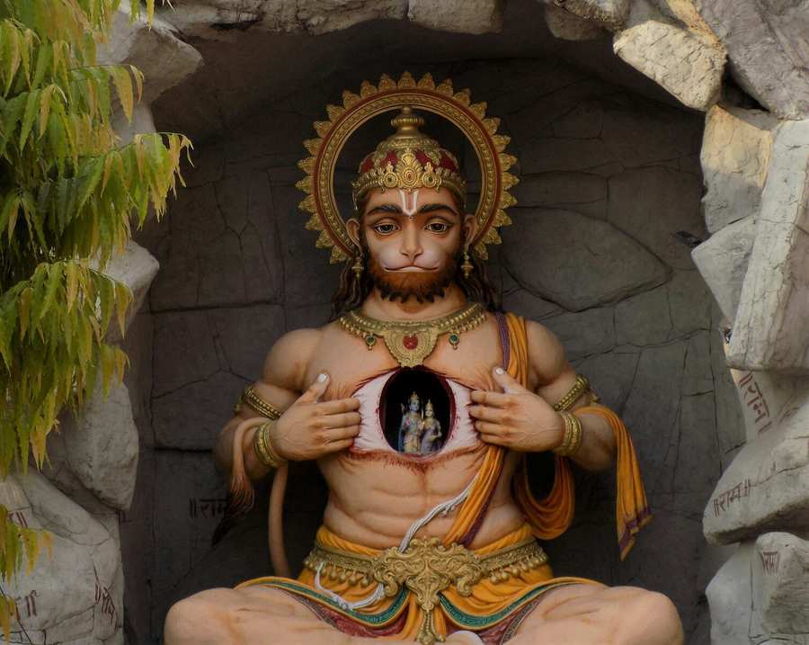 Hanuman Chalisa: Powerful Verses and Significance Explained