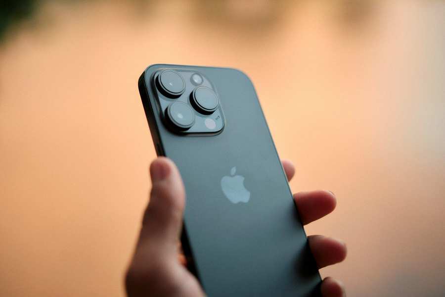 Apple Starts Sending Critical Security Alerts to iPhone Users – What You Must Do Now
