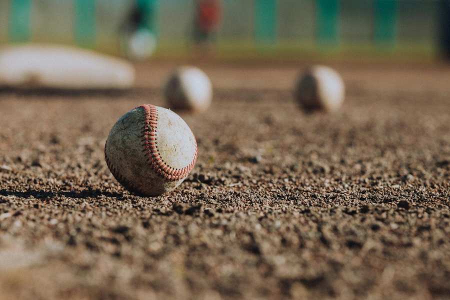 MLB Preps for Rivalry Intensity: Yankees-Red Sox and Dodgers-Giants Take Center Stage